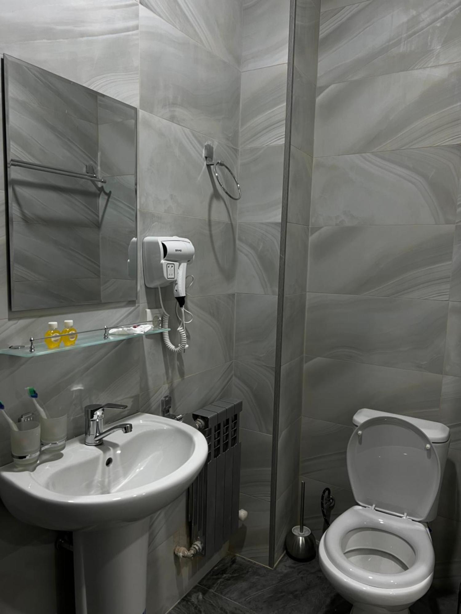 Art Tashkent Hotel エクステリア 写真