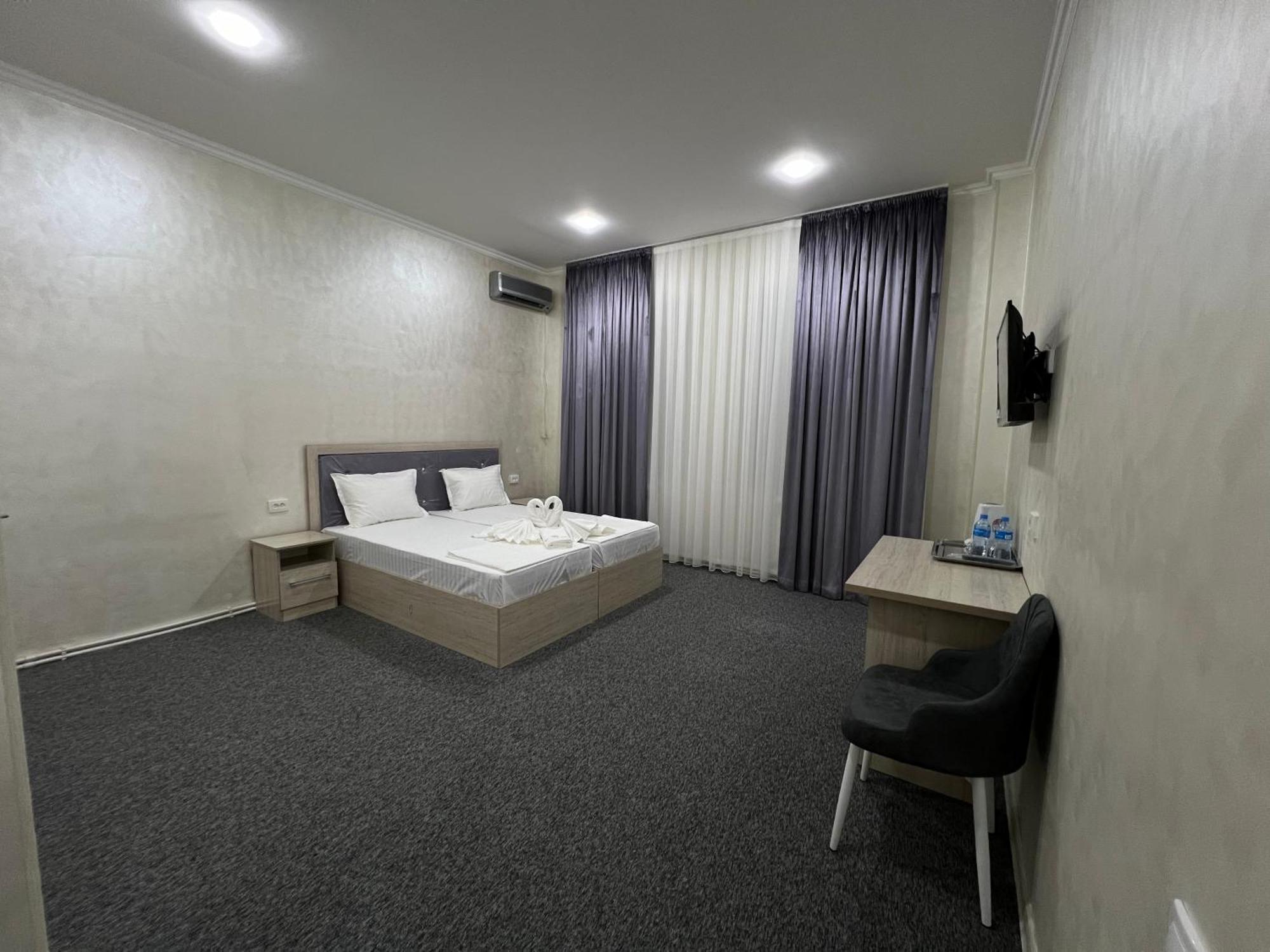 Art Tashkent Hotel エクステリア 写真